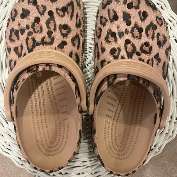 Leopard crocs - Picture 2 of 4